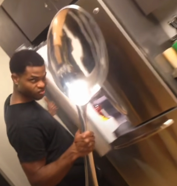 guy with comically large spoon