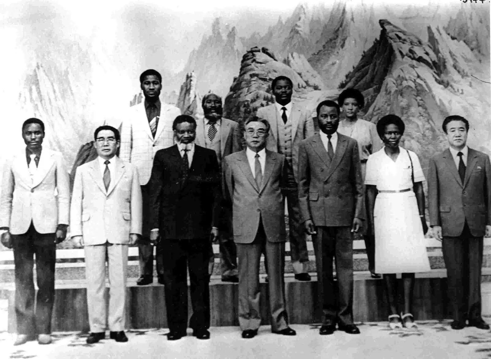 Kim Il Sung (center) with a SWAPO delegation from Namibia